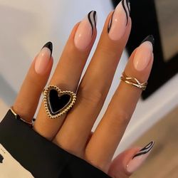 D I P Nail Lounge - Black and nude