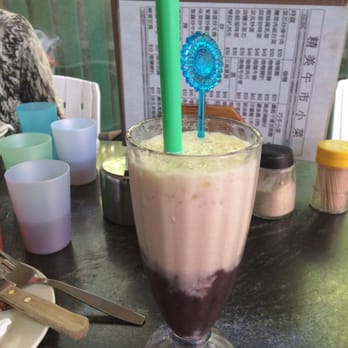 榮昌茶座 - Crushed red bean - Hong Kong Style Cafe Near Me - Hong Kong, HK