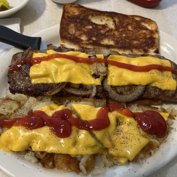Lake Villa Restaurant - Farm steak samwich with potatoes that have onions and cheese added. - Breakfast & Brunch Near Me - Lake Villa, Illinois Lake Villa Restaurant - Farm steak samwich with potatoes that have onions and cheese added. - Breakfast & Brunch Near Me - Lake Villa, Illinois