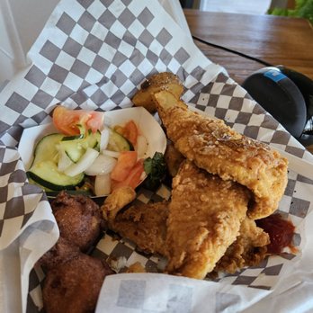 Greentail's Seafood Market and Kitchen - Fried Flounder plate - fish of the day - Seafood Markets Near Me - Nags Head, North Carolina