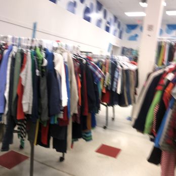 Carriage Crosing Marketplace - Clothing - Collierville, Tennessee