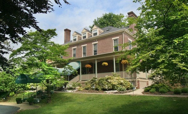 Lafayette Inn by null