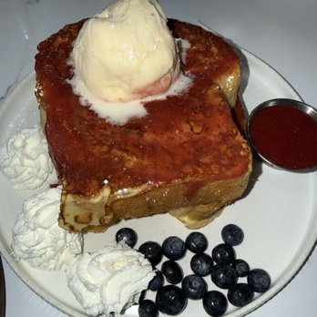 M Cozy Fusion Cafe - Strawberry & Cream French Toast - Breakfast & Brunch Near Me - Seattle, Washington
