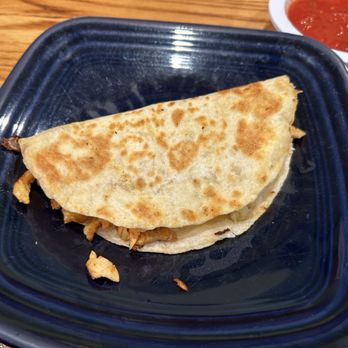 El Aguacate - Small grilled chicken quesadilla - Mexican Near Me - Pilot Mountain, North Carolina El Aguacate - Small grilled chicken quesadilla - Mexican Near Me - Pilot Mountain, North Carolina