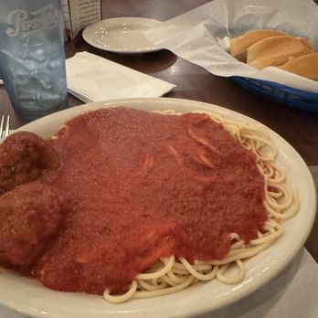 Bernie's Hometown Pizzeria - Spaghetti, meatballs and Italian bread - Pizza Near Me - Racine, Wisconsin