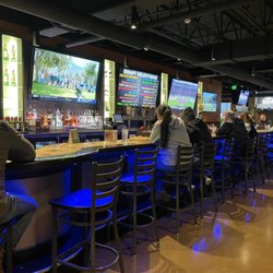 Holidays Pub & Grill