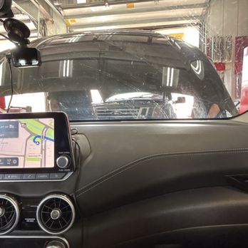 Take 5 Oil Change - Helping start the car - Oil Change Stations Near Me - New Orleans, Louisiana Take 5 Oil Change - Helping start the car - Oil Change Stations Near Me - New Orleans, Louisiana