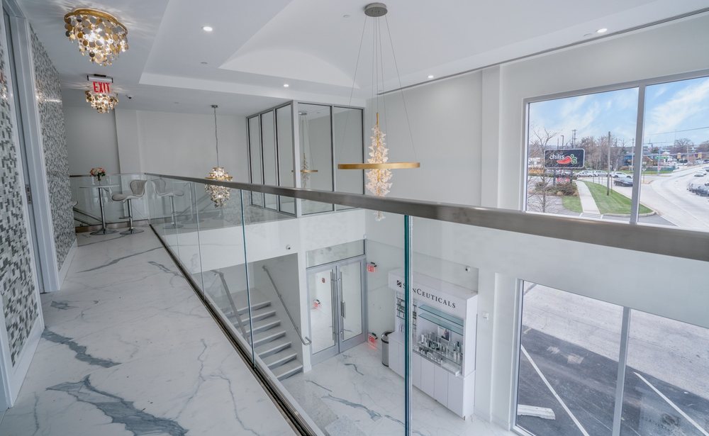 Lux Skin & Lasers by John Lee, MD Logo