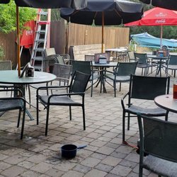 Mahoney's Bar & Grill - Back patio don't let front entrance fool you