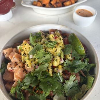 The Local - A hippo with tuna and salmon and quinoa, very fresh and filling.  POKE_BOWL - Breakfast & Brunch Near Me - Neptune Beach, Florida