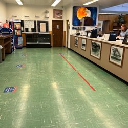 US Post Office - Obscure location, small entrance but large interior