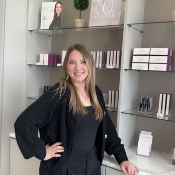 The Lash Lounge - Meet Samantha New Lash Stylist at Nora Plaza - Threading Services Near Me - Indianapolis, Indiana
