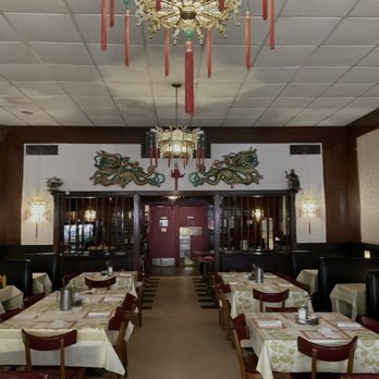 Orange Garden Chinese Restaurant - Orange Garden dining room mid day. - Cantonese Near Me - Chicago, Illinois
