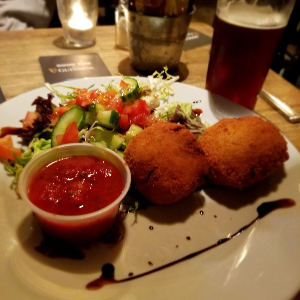 The Brazen Head - Fish cakes are very good - Pubs Near Me - Dublin, D