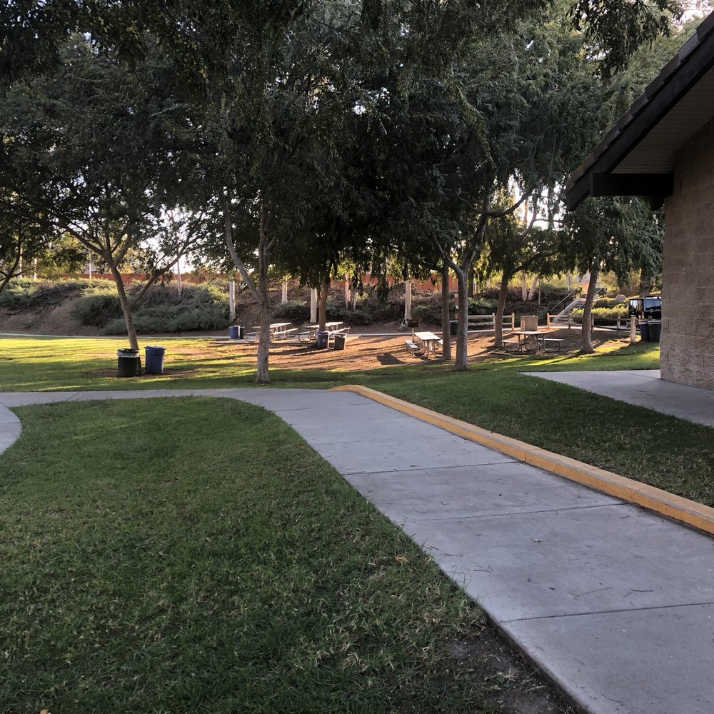 Starridge Park - Seating area - Parks Near Me - Poway, California Starridge Park - Seating area - Parks Near Me - Poway, California