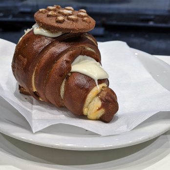 SfogliateLab - Sfogliatelab 01-18-2020: Tiramisu Cornetto - Cafes Near Me - Naples, NA