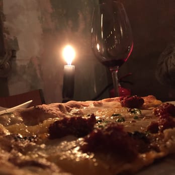 Monella - Pizza and wine perfection! - Gastropubs Near Me - Berlin, BE Monella - Pizza and wine perfection! - Gastropubs Near Me - Berlin, BE