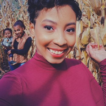 Pumpkin Patch Farms - Getting lost In the Corn Maze - Pumpkin Patches Near Me - Blue Mountain, Mississippi