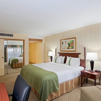 Holiday Inn Lawrence - Hotels Near Me - Lawrence, Kansas Holiday Inn Lawrence - Hotels Near Me - Lawrence, Kansas