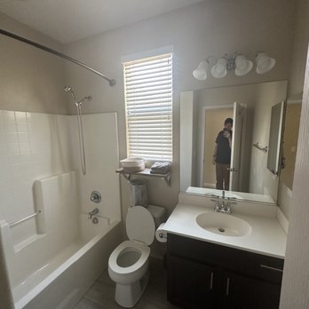 Dora’s House Cleaning - Home Cleaning Near Me