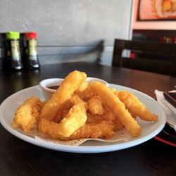 Hamachi Sushi - Calamari