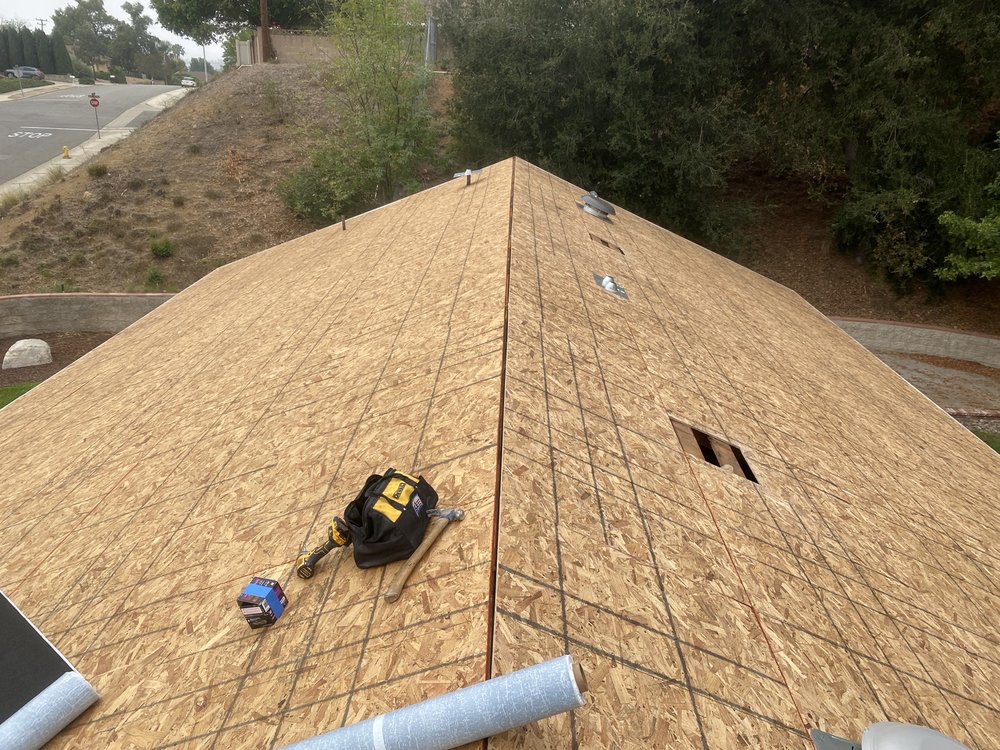 Slide of 2Gun Roofing & Waterproofing