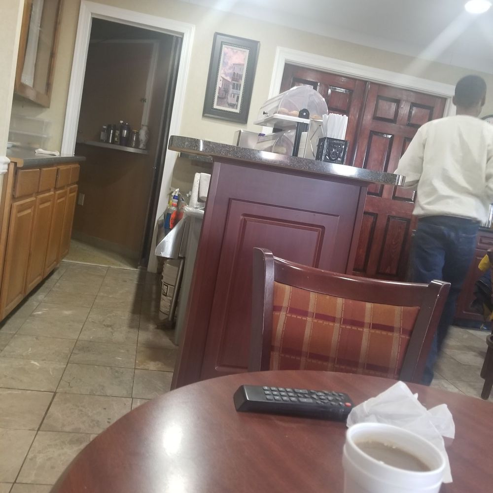 Econo Lodge - Hotels Near Me - Princess Anne, Maryland