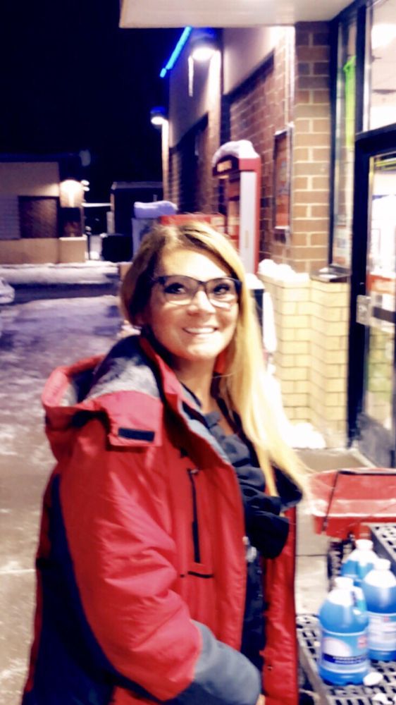 HOLIDAY STATIONSTORE AND CAR WASH Saint Paul, Minnesota Convenience