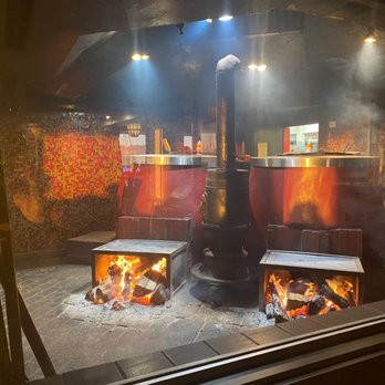 Trader Vic's - Oven - Hawaiian Near Me - Emeryville, California Trader Vic's - Oven - Hawaiian Near Me - Emeryville, California