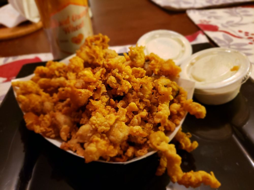 Art Bradish Snack Bar Temp Closed 24 Photos 41 Reviews Burgers 39 Shrewsbury St North Grafton Ma Restaurant Reviews