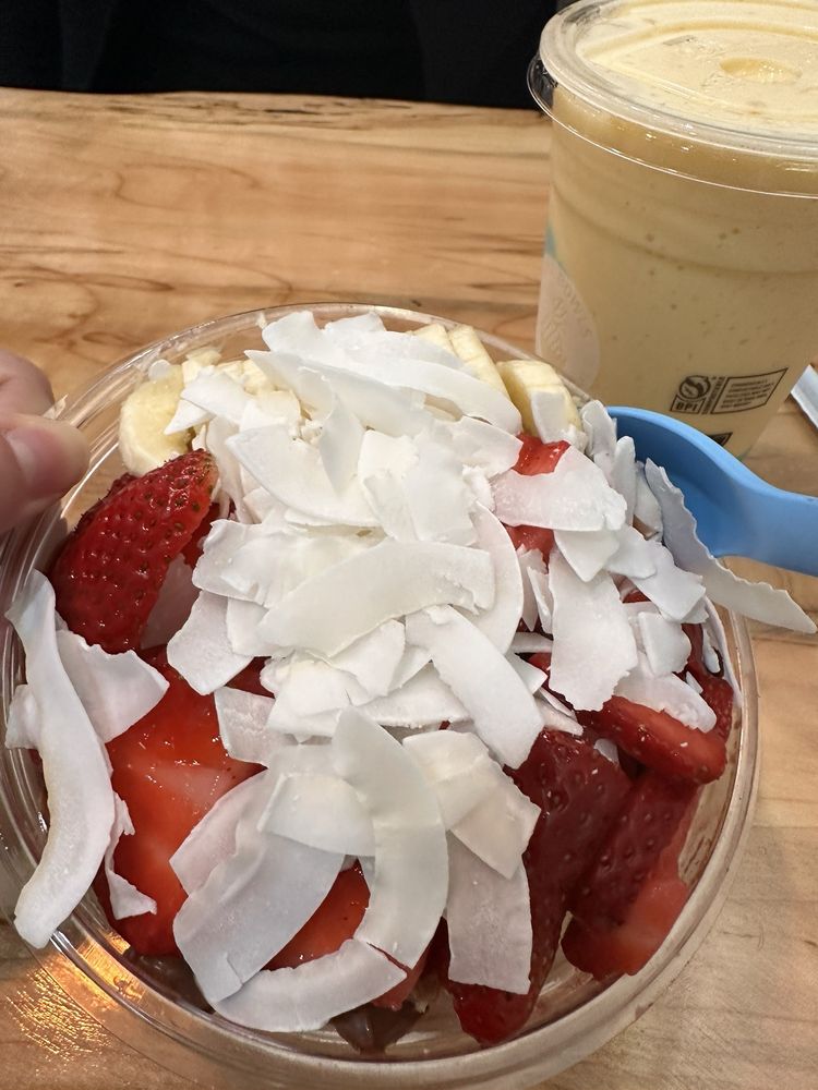 PLAYA BOWLS Updated July 2024 15 Photos 535 Broadway, Bayonne