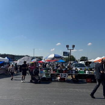 Wolff's Flea Market - Flea Markets Near Me - Rosemont, Illinois Wolff's Flea Market - Flea Markets Near Me - Rosemont, Illinois