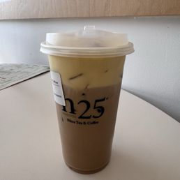 Vietnamese Vietnamese Egg Cream Iced Coffee / 越南黃妃 (M) 16oz