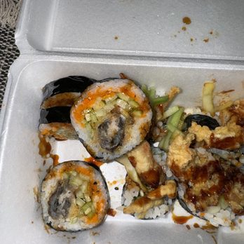 Rice N Roll - Spider roll - Sushi Bars Near Me - Lutz, Florida