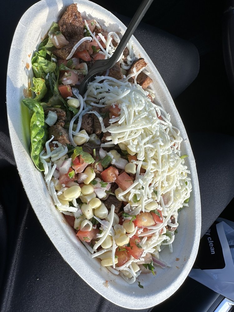 CHIPOTLE MEXICAN GRILL Updated September 2024 12 Photos & 13