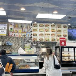 Banh Mi Ba Le - Interior