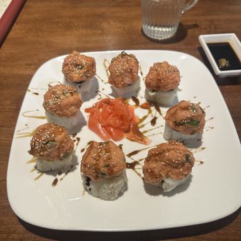Cafe Scent - Spicy tuna roll - Coffee & Tea Near Me - Los Angeles, California Cafe Scent - Spicy tuna roll - Coffee & Tea Near Me - Los Angeles, California