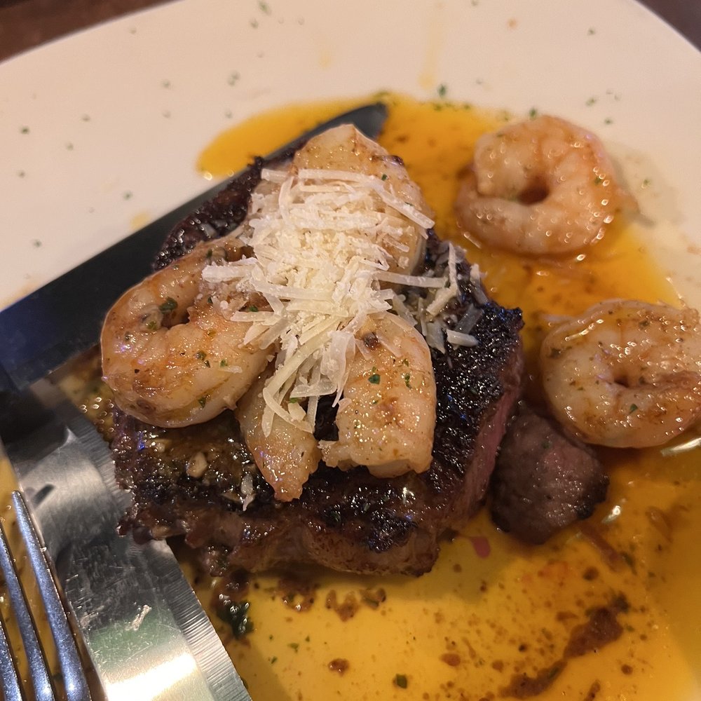 Half Shell Oyster House - Seafood Near Me - Biloxi, Mississippi