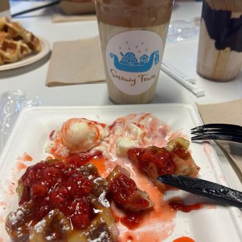Snowy Town - Strawberry Croffle - Desserts Near Me - Fayetteville, North Carolina