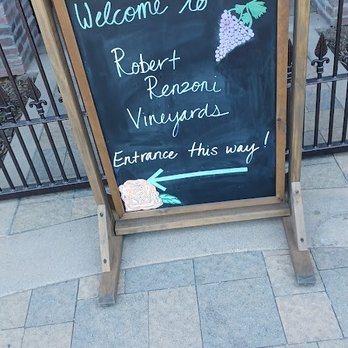 Robert Renzoni Vineyards - The Welcome SIgn ! - Wineries Near Me - Temecula, California Robert Renzoni Vineyards - The Welcome SIgn ! - Wineries Near Me - Temecula, California