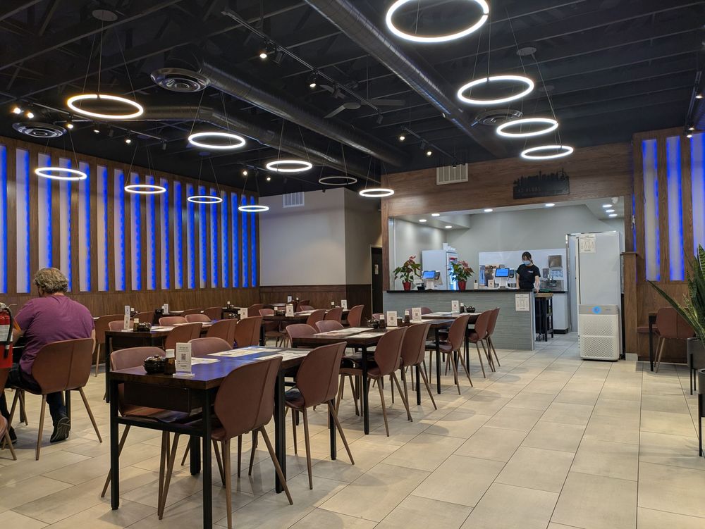 Yi’s Traditional Korean Beef Soup - Photo 2