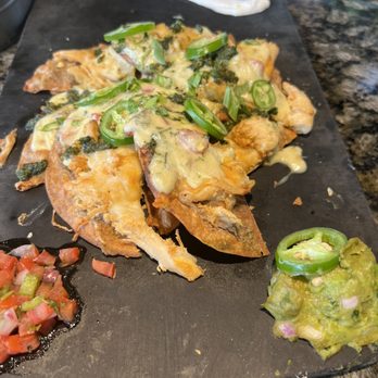 Topgolf - Chicken nachos - New American Near Me - Edison, New Jersey