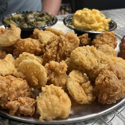 Newt's Catfish - Gator tail platter