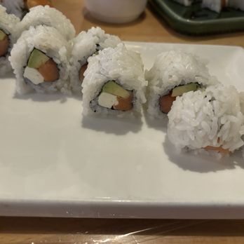 V’s House - Philadelphia Roll, the rice was inconsistently cooked - Vietnamese Near Me - North Richland Hills, Texas V’s House - Philadelphia Roll, the rice was inconsistently cooked - Vietnamese Near Me - North Richland Hills, Texas