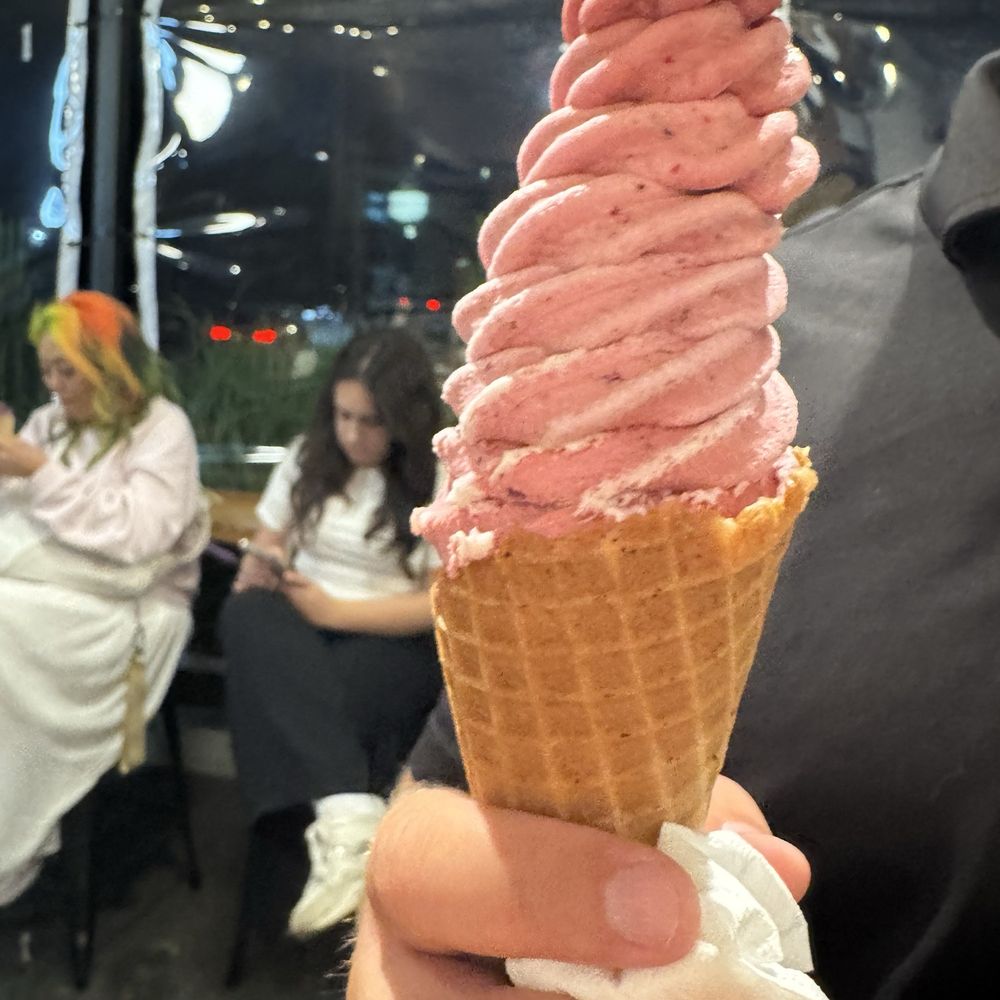 Many Bennies - Strawberry & sweet cream in a waffle cone - Ice Cream & Frozen Yogurt Near Me - Seattle, Washington Many Bennies - Strawberry & sweet cream in a waffle cone - Ice Cream & Frozen Yogurt Near Me - Seattle, Washington
