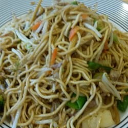 Niu - Gebratene Nudeln mit Hühnerfleisch | 4,90 Euro