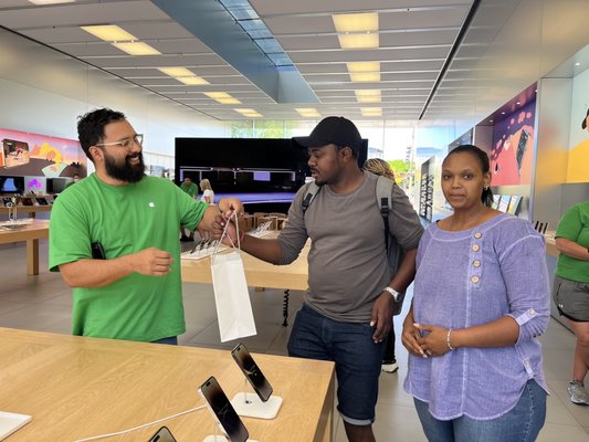 APPLE - SCOTTSDALE - Updated June 2025 - 184 Photos & 497 Reviews