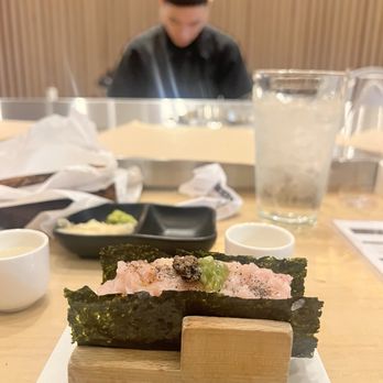 The Bar - Hand Rolls by Seabutter - HYE roll - Sushi Bars Near Me - Los Angeles, California The Bar - Hand Rolls by Seabutter - HYE roll - Sushi Bars Near Me - Los Angeles, California