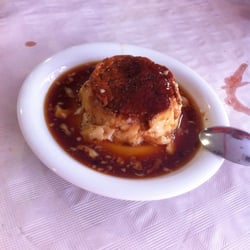 L'Encontre - Y de postre: Flan casero.