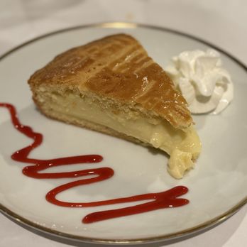 Centro Basco - Double pastry gateau almond - Basque Near Me - Chino, California